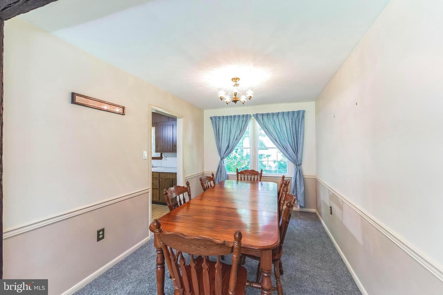 1038 W Kings Highway photo 15