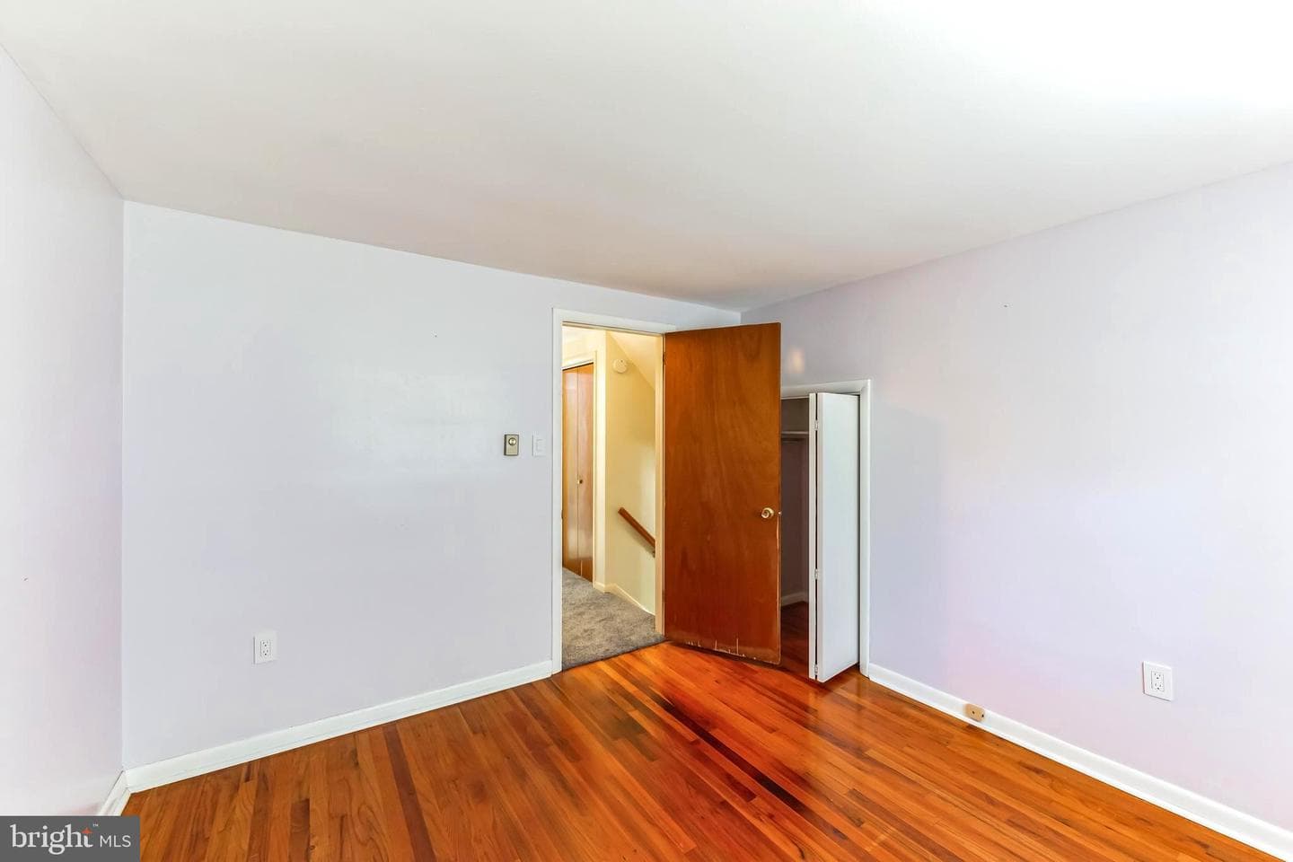1038 W Kings Highway photo 26