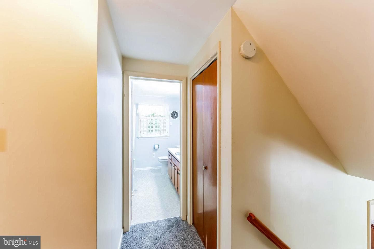 1038 W Kings Highway photo 28