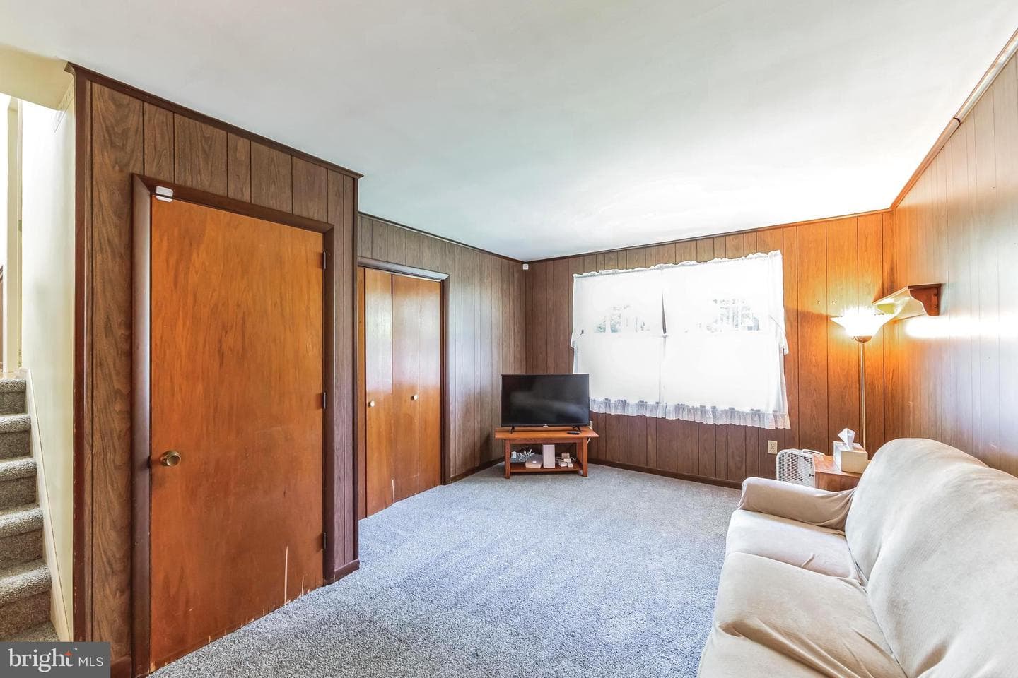 1038 W Kings Highway photo 30