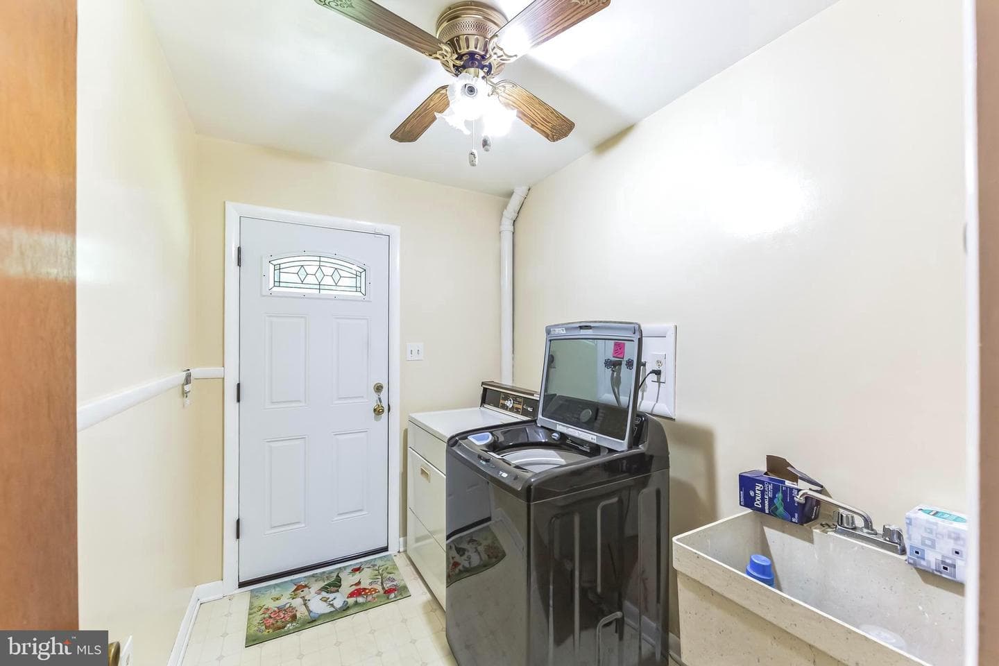 1038 W Kings Highway photo 34
