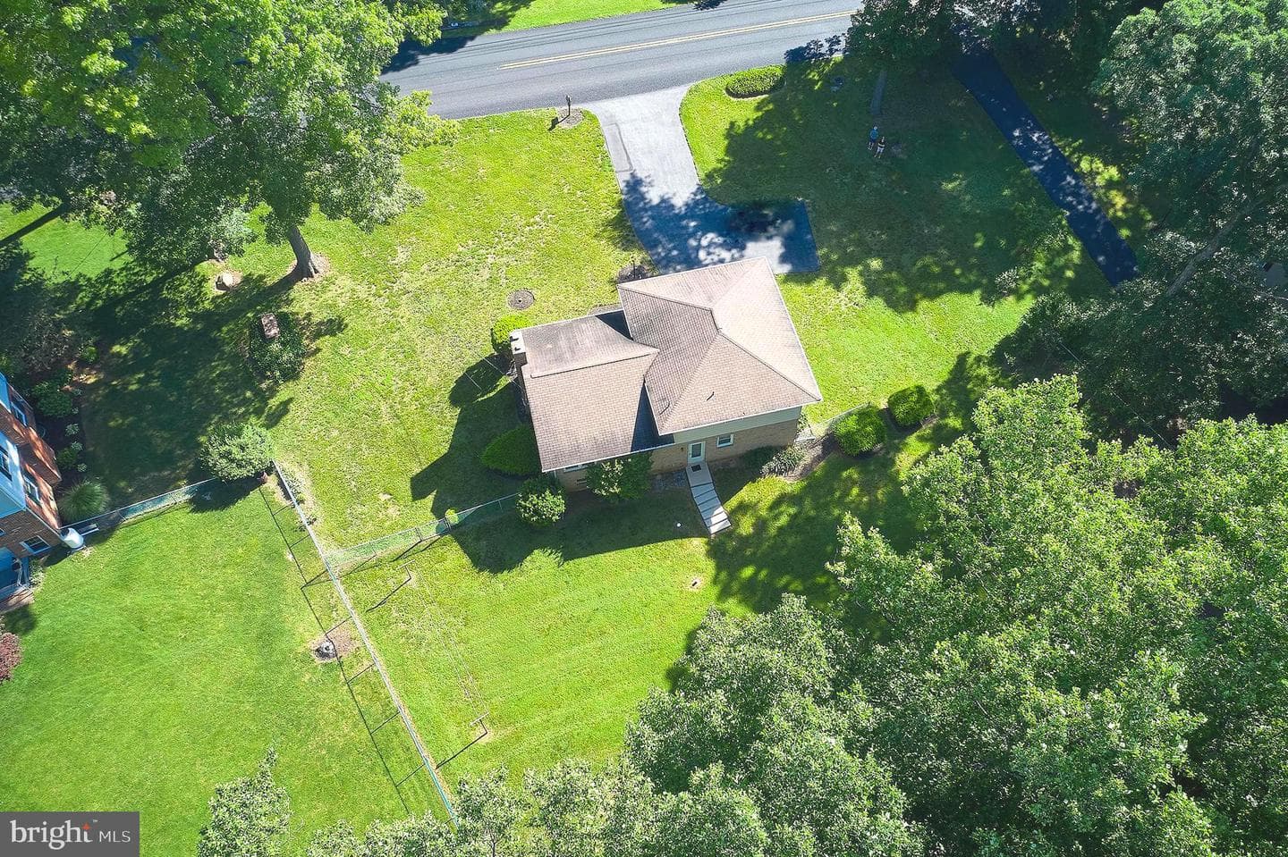 1038 W Kings Highway photo 39
