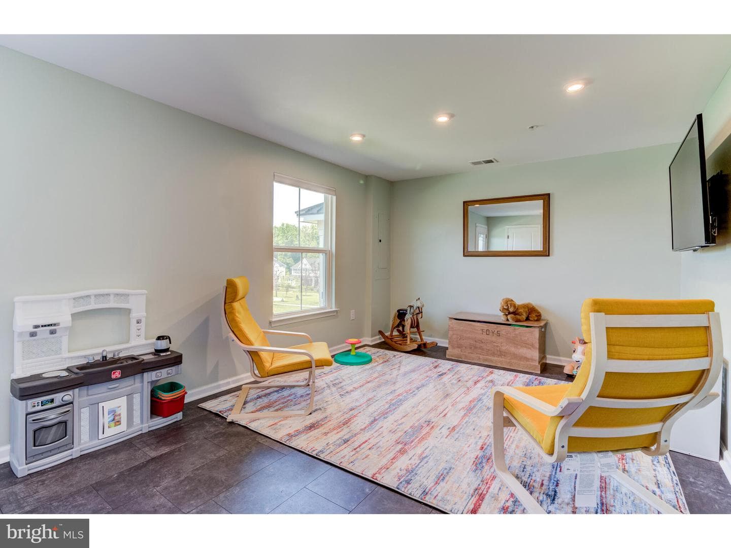 1402 Poets Alley photo 34