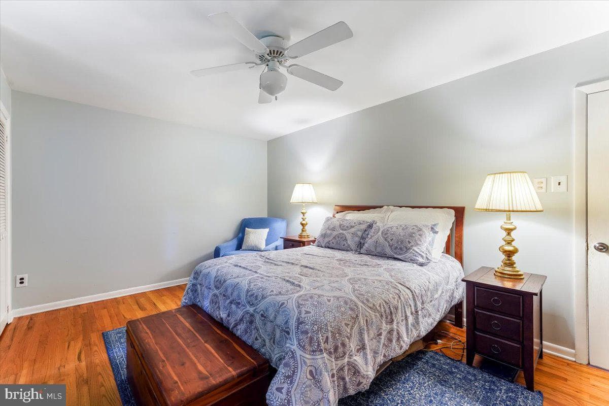 942 Cossart Road photo 15