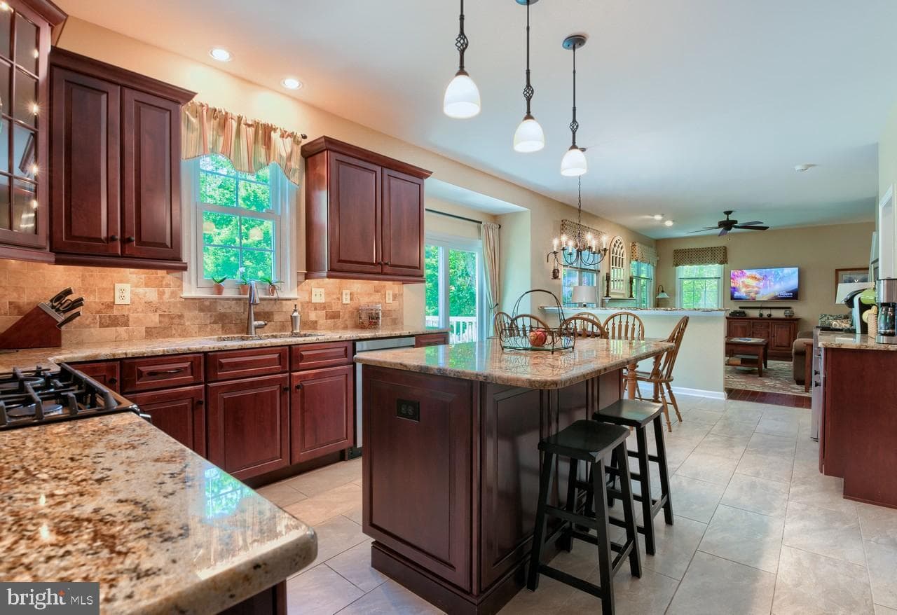 6 Edward Drive photo 15