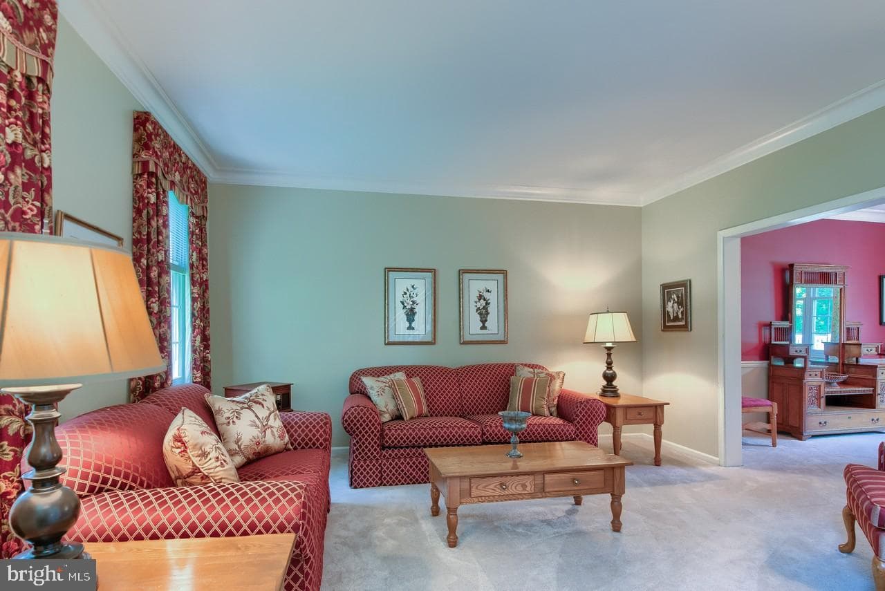 6 Edward Drive photo 9