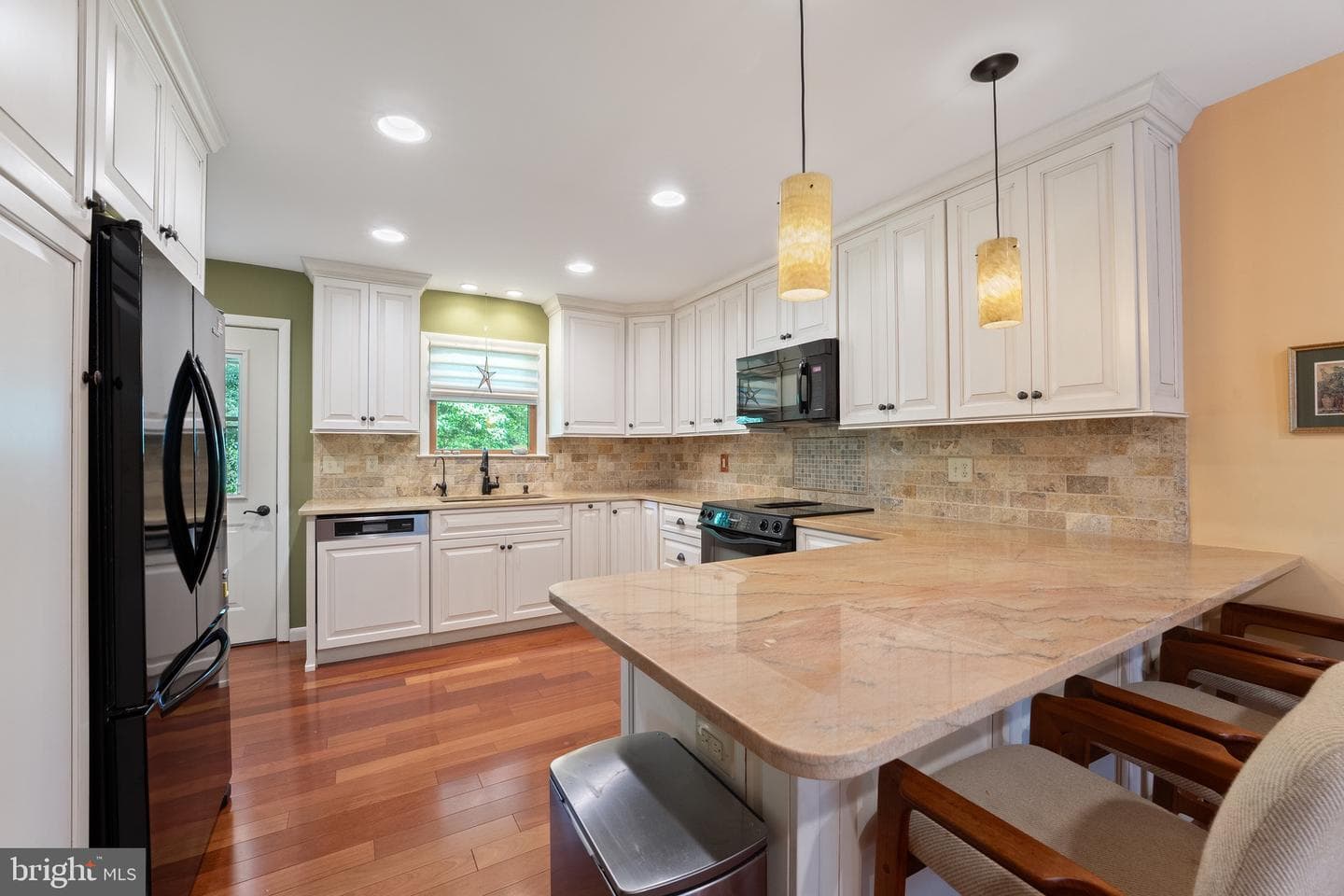 7 Nova Lane photo 4