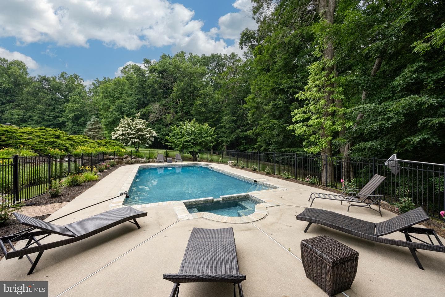 53 Devyn Drive photo 38