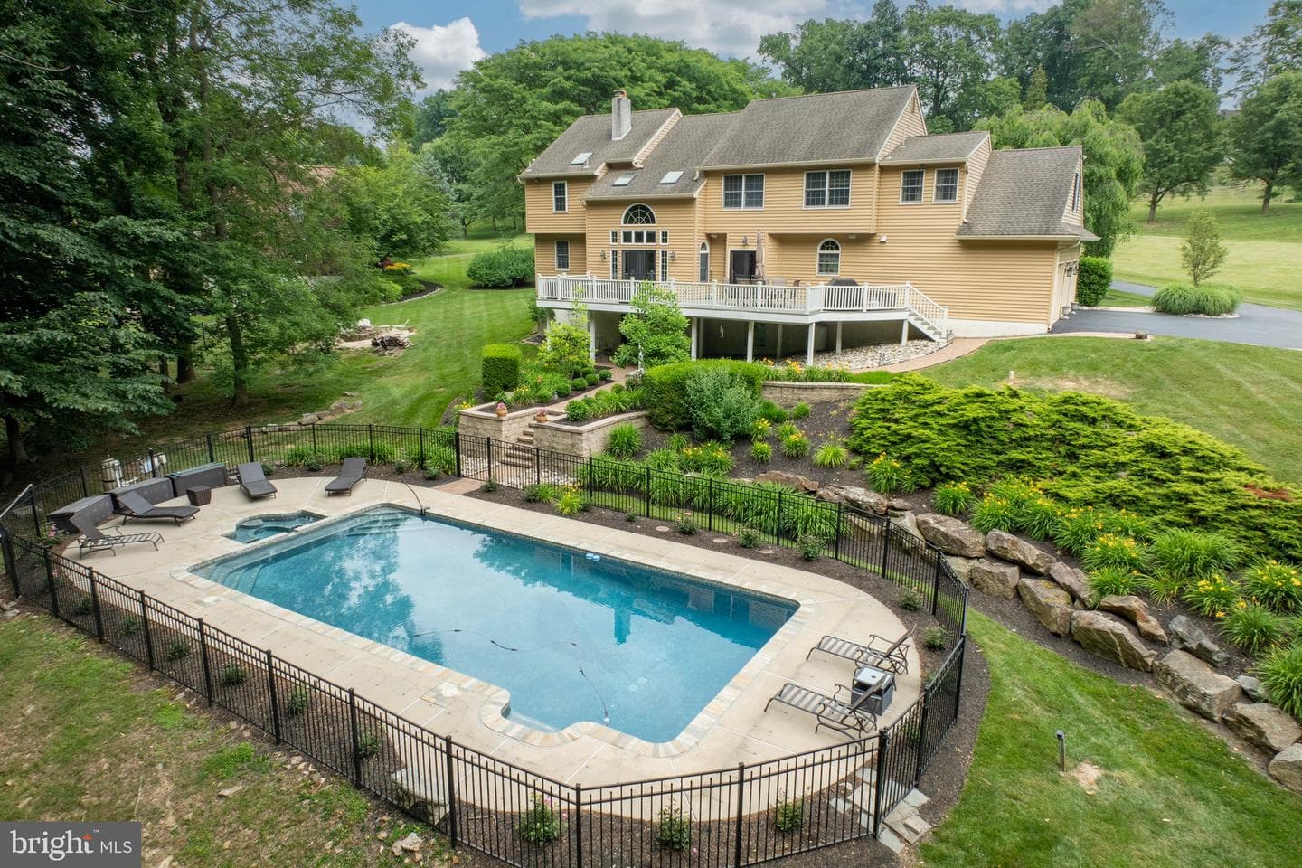 53 Devyn Drive photo 39