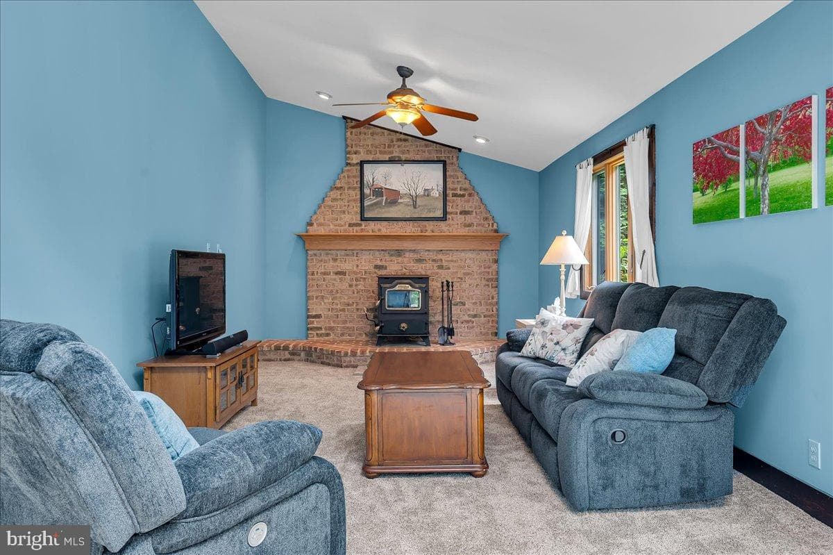 120 Eden Road photo 13
