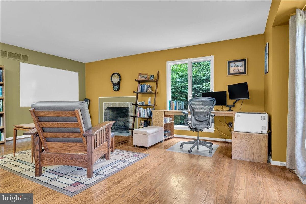 120 Eden Road photo 4