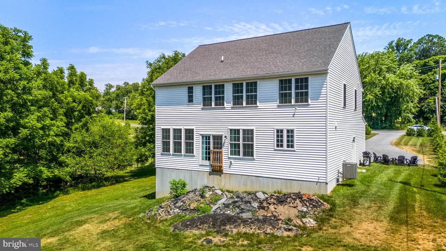 68 Lancaster Avenue photo 4