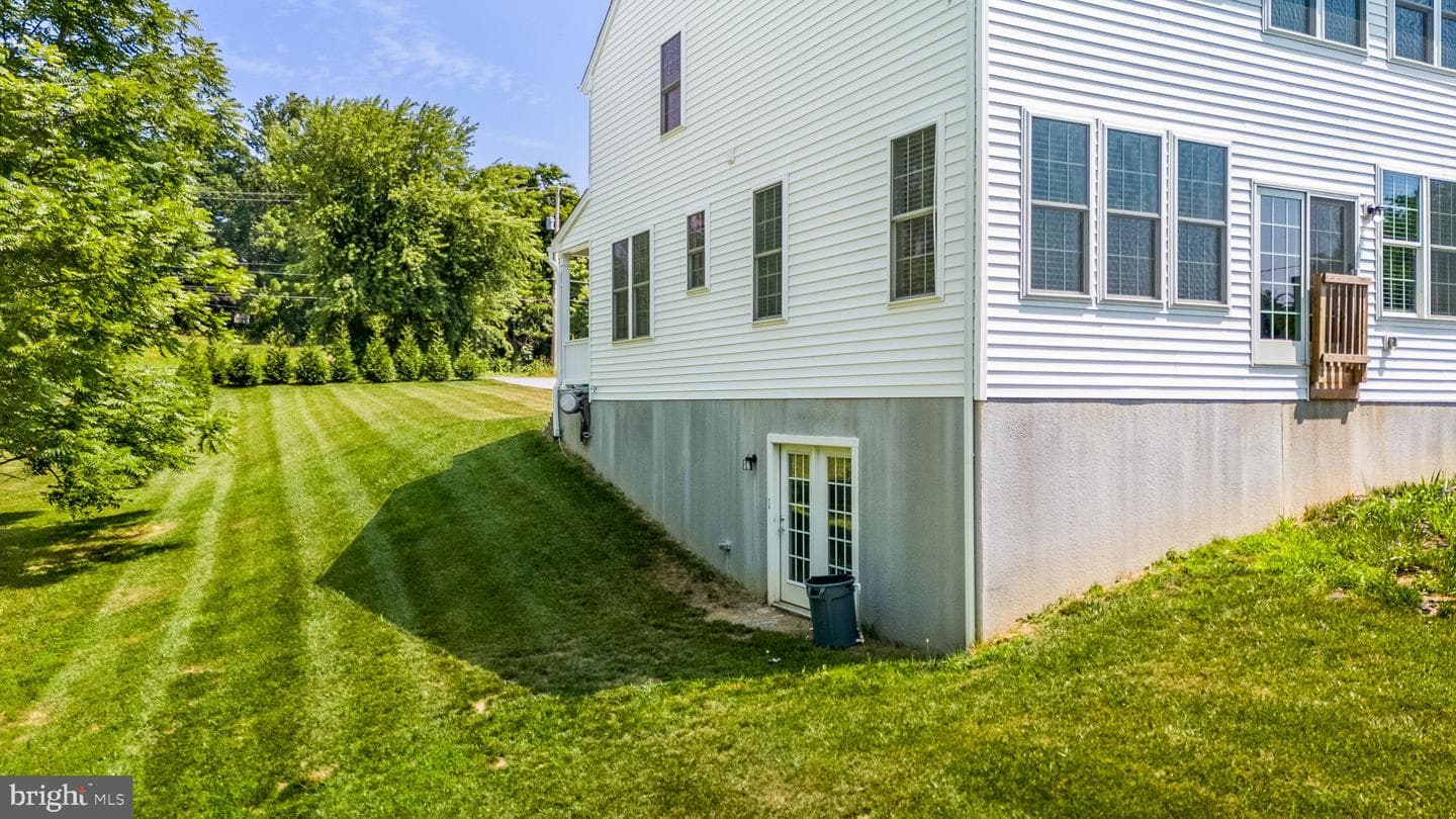 68 Lancaster Avenue photo 5