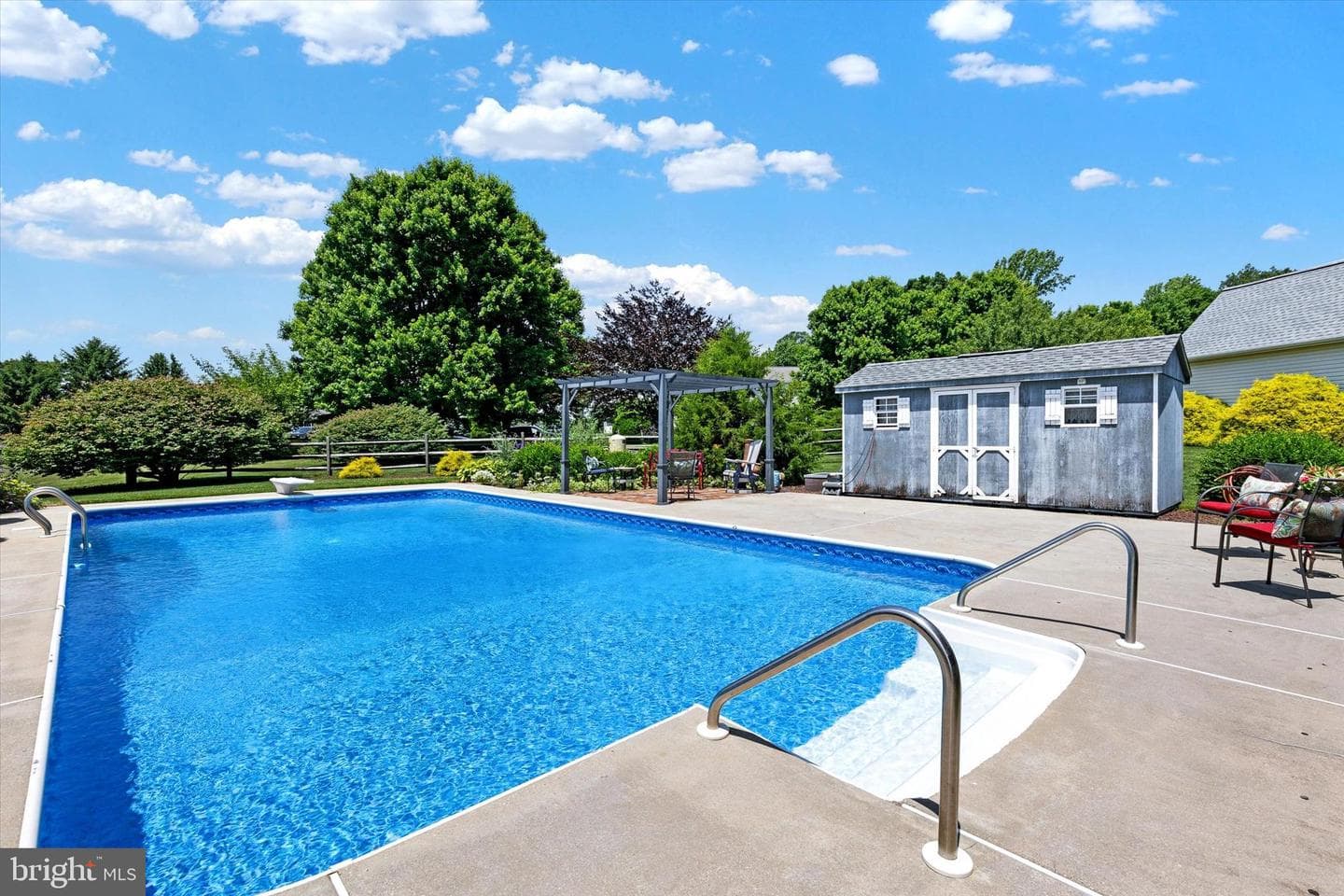 26 Henley Way photo 23