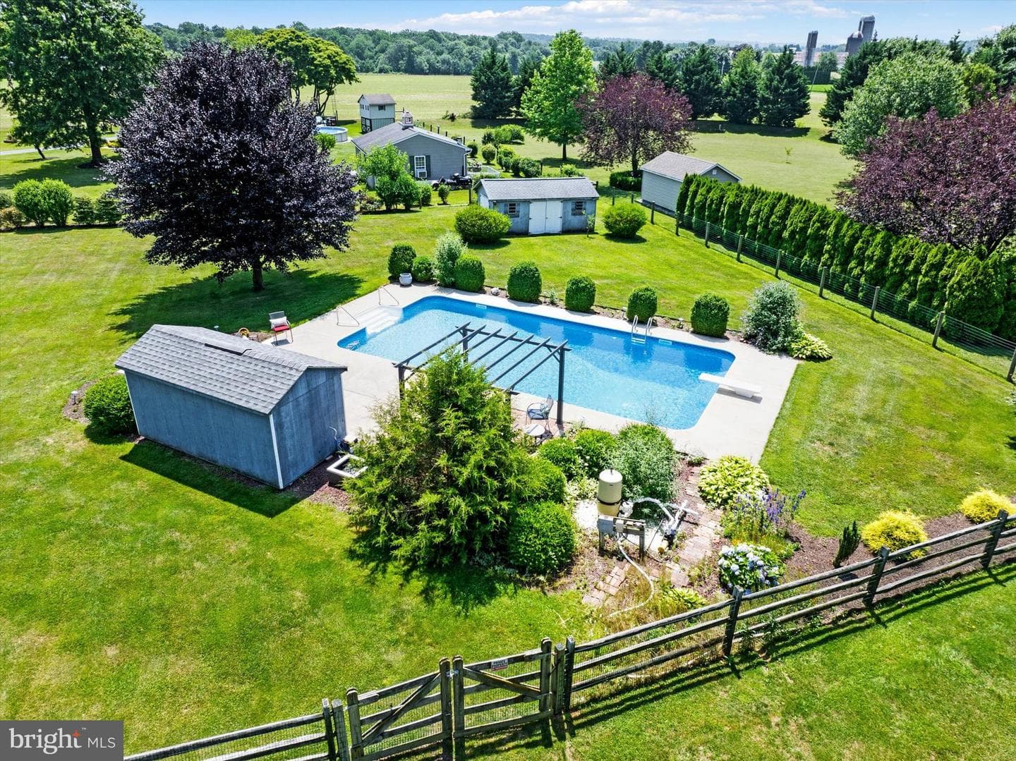 26 Henley Way photo 31