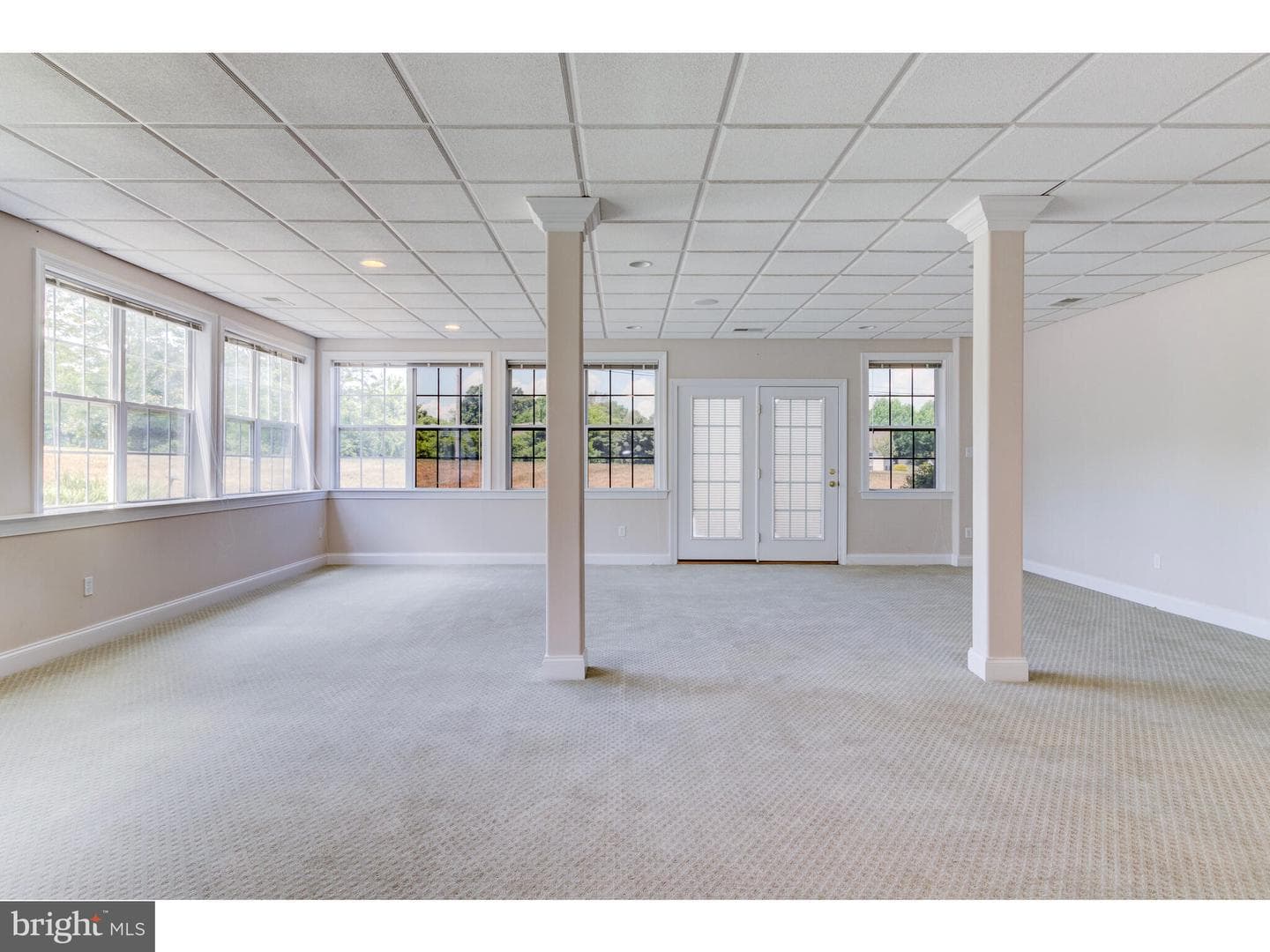 303 Hyatt Lane photo 41