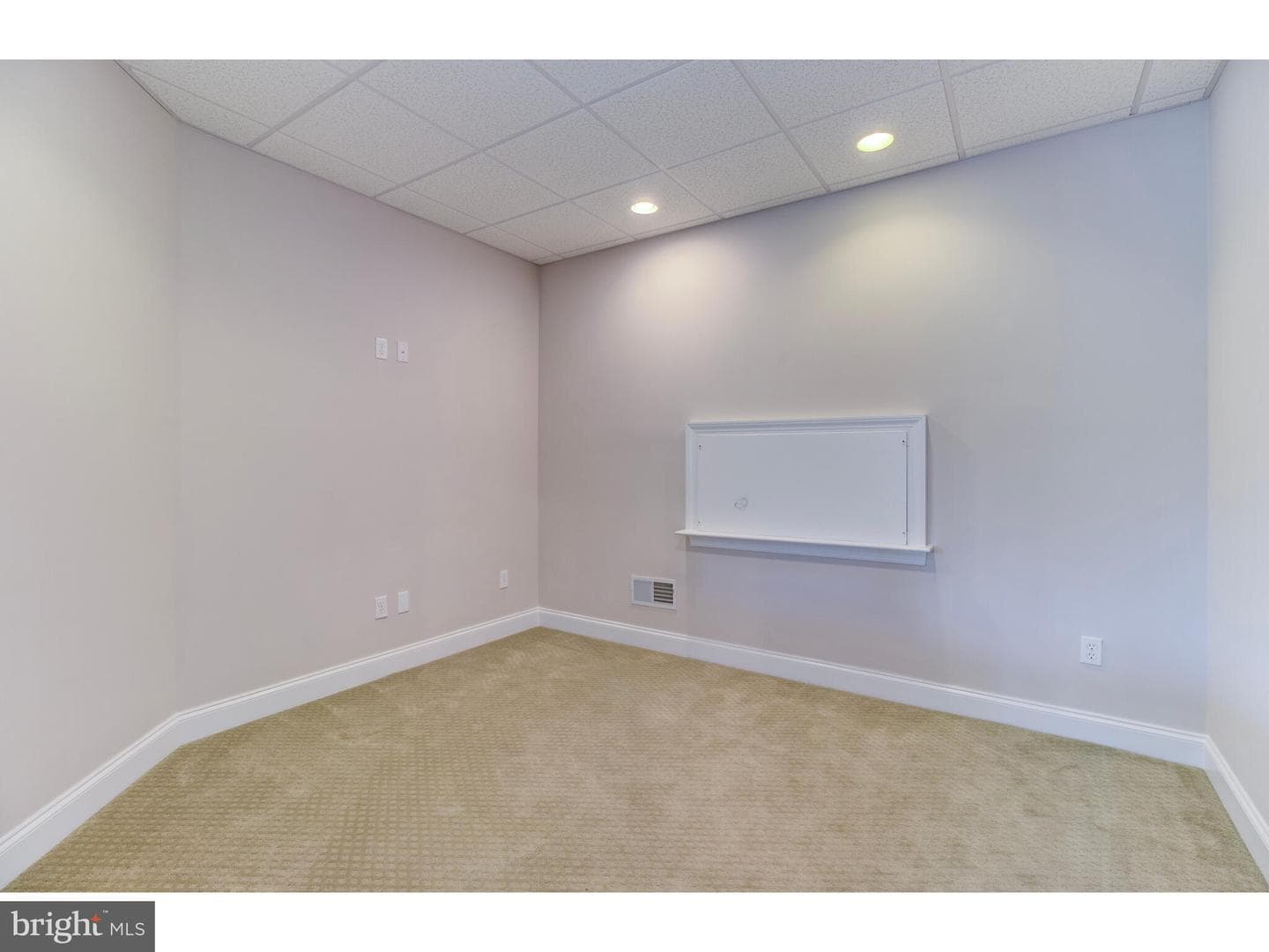 303 Hyatt Lane photo 45