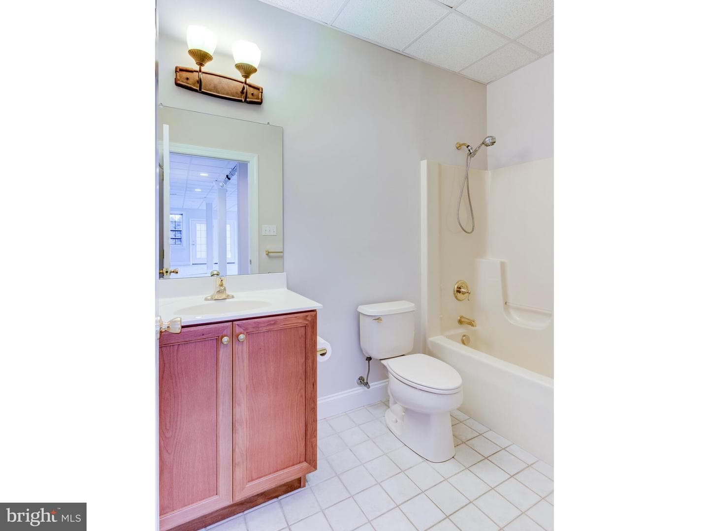 303 Hyatt Lane photo 46