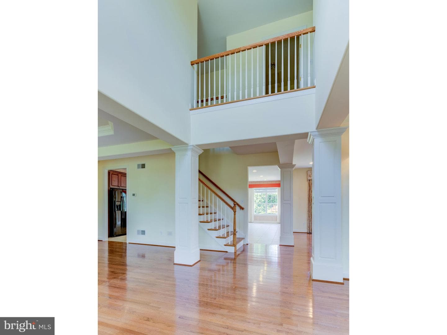 303 Hyatt Lane photo 8