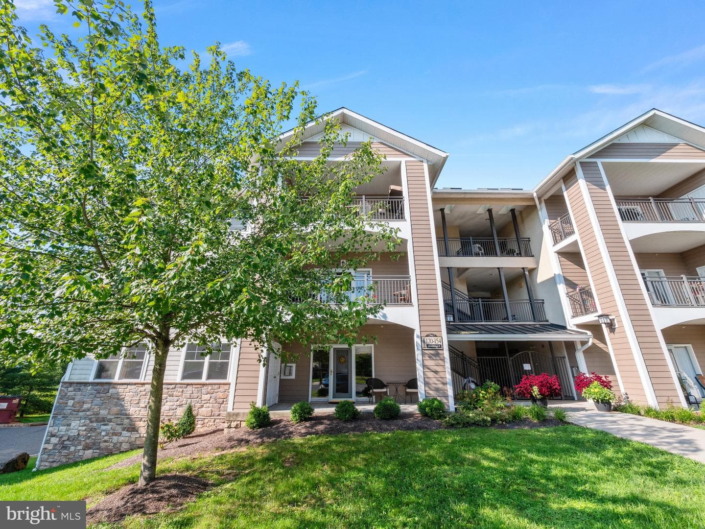 120 Bucktown Crossing #31a photo 3