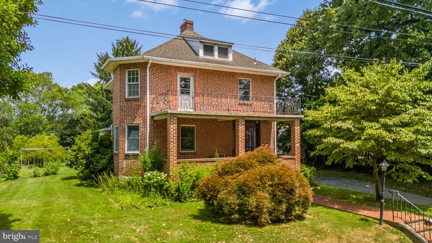 415 Magnolia Street photo 1