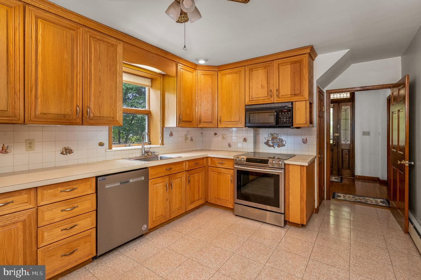 415 Magnolia Street photo 7