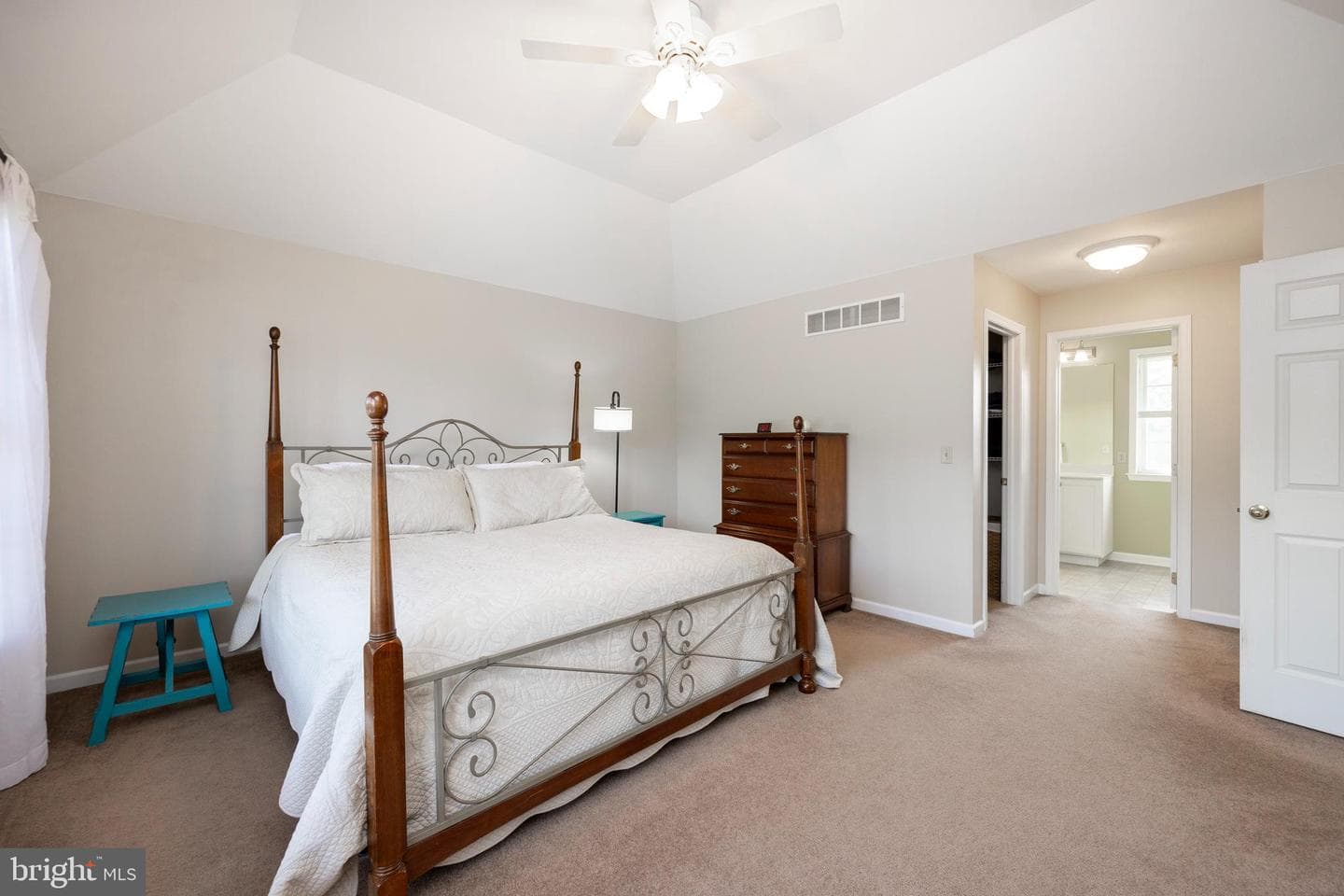 205 Warwick Court photo 30