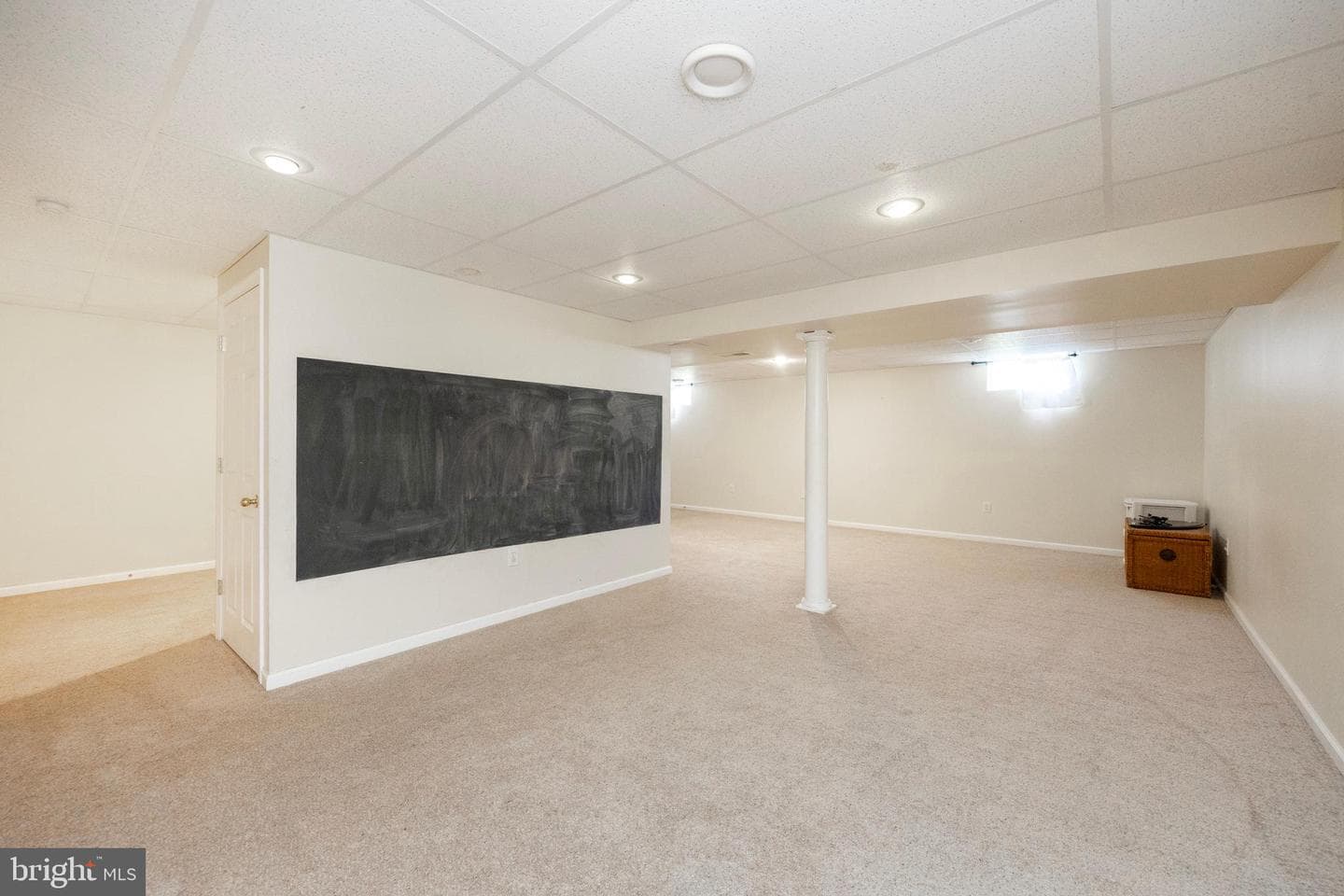 205 Warwick Court photo 41