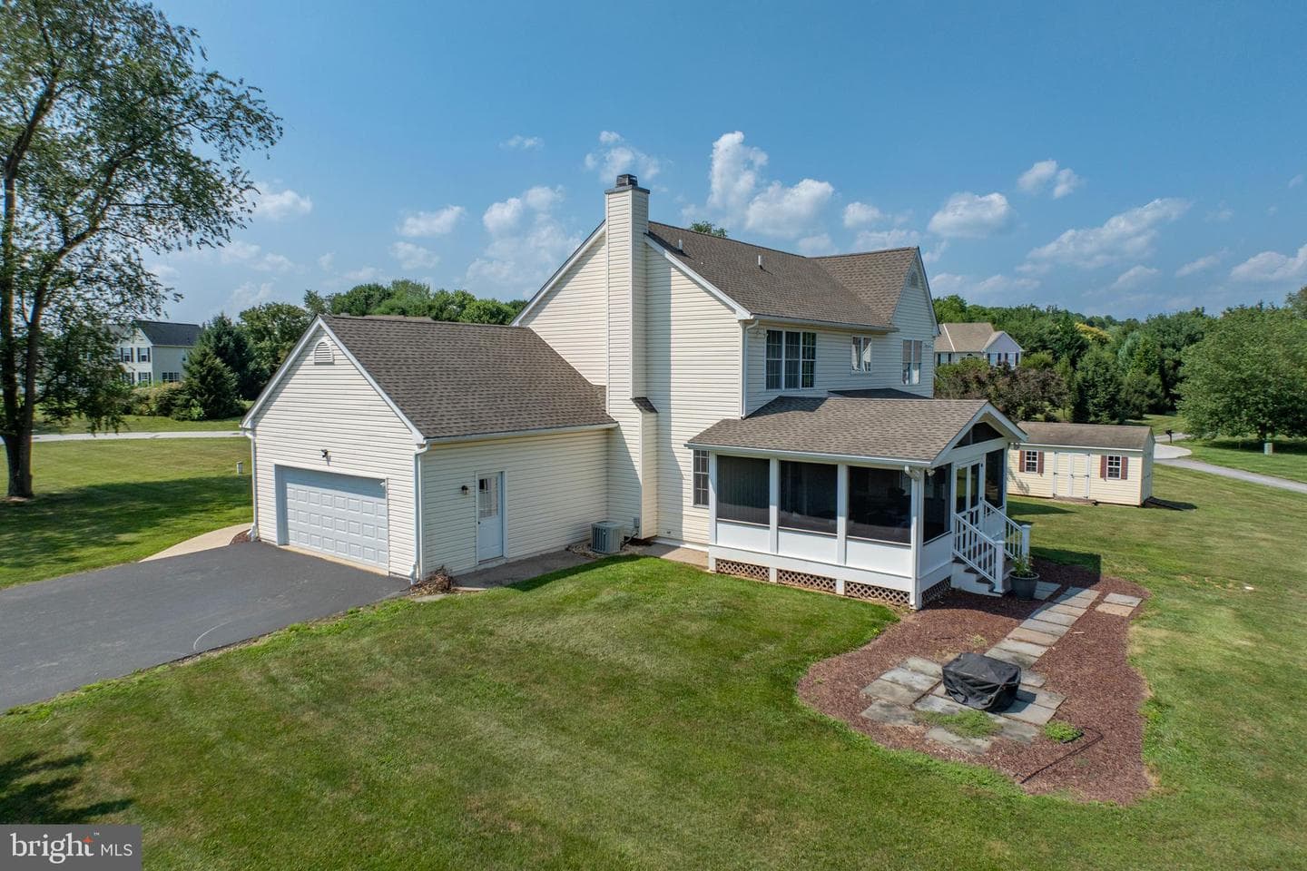 205 Warwick Court photo 45