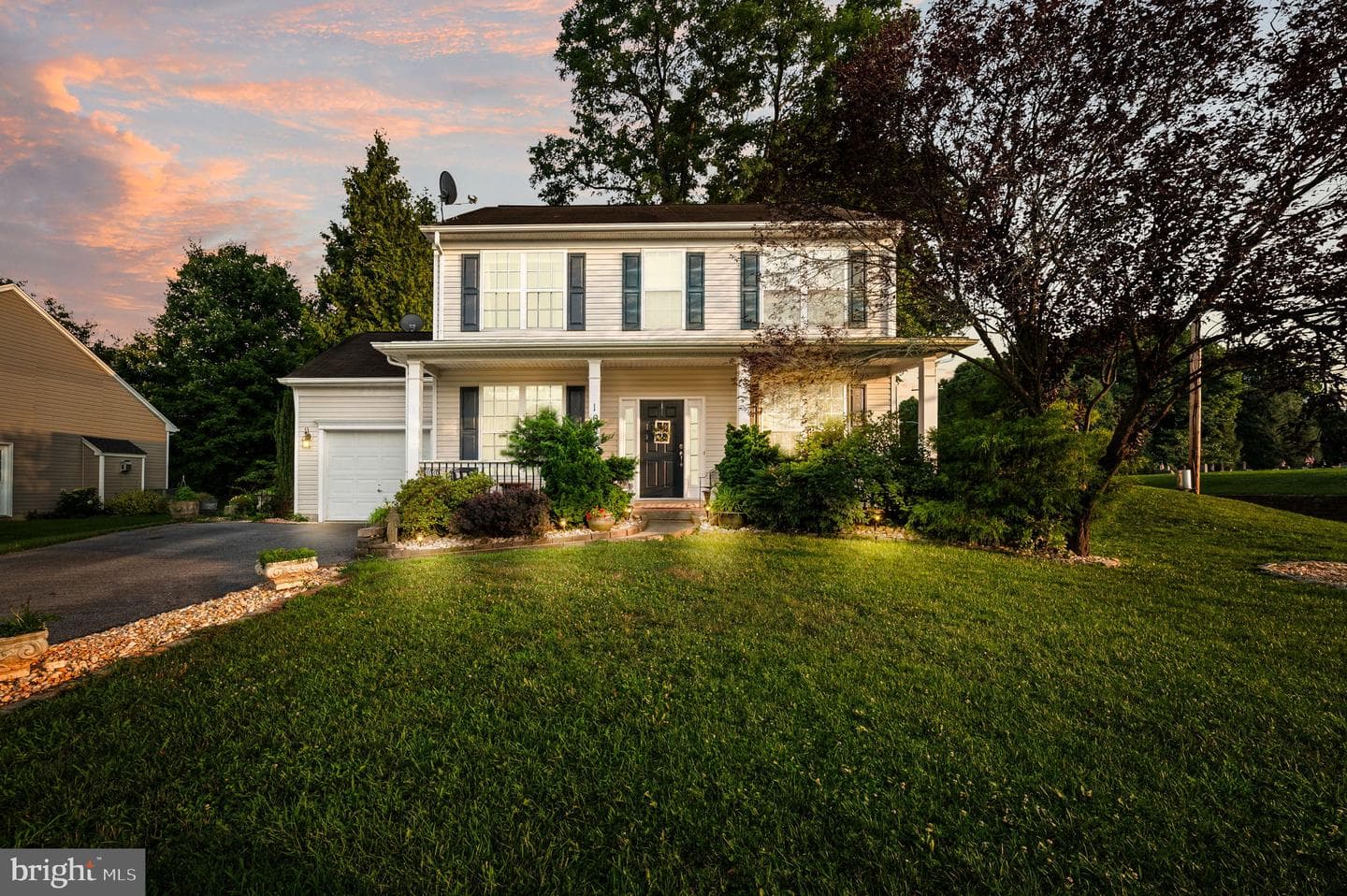 101 Newport Circle photo 1