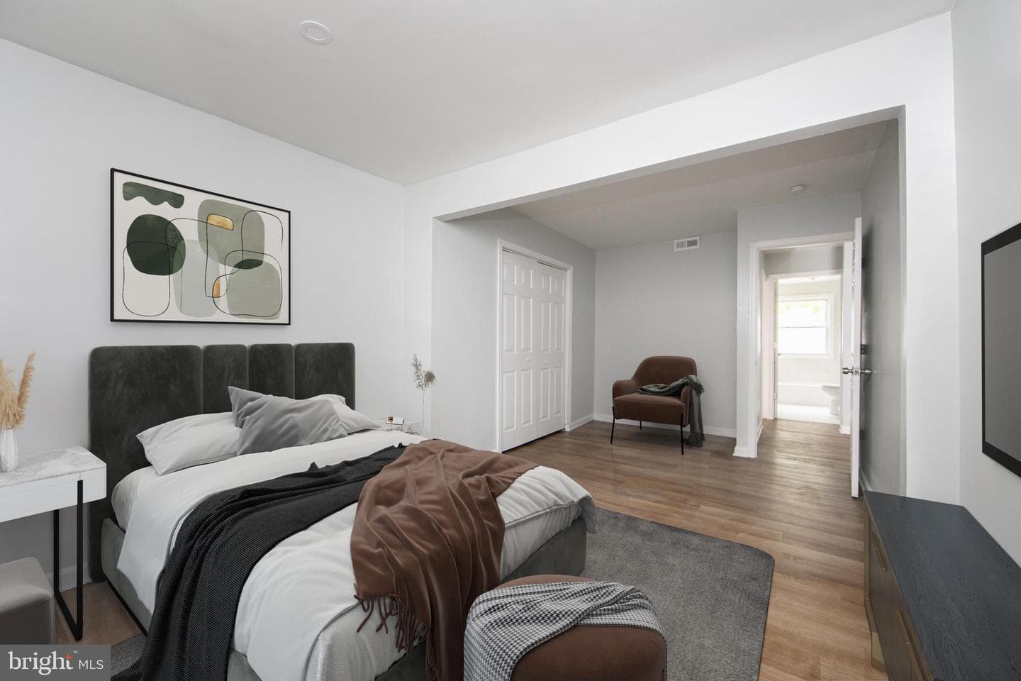 24 Johnson Avenue photo 12