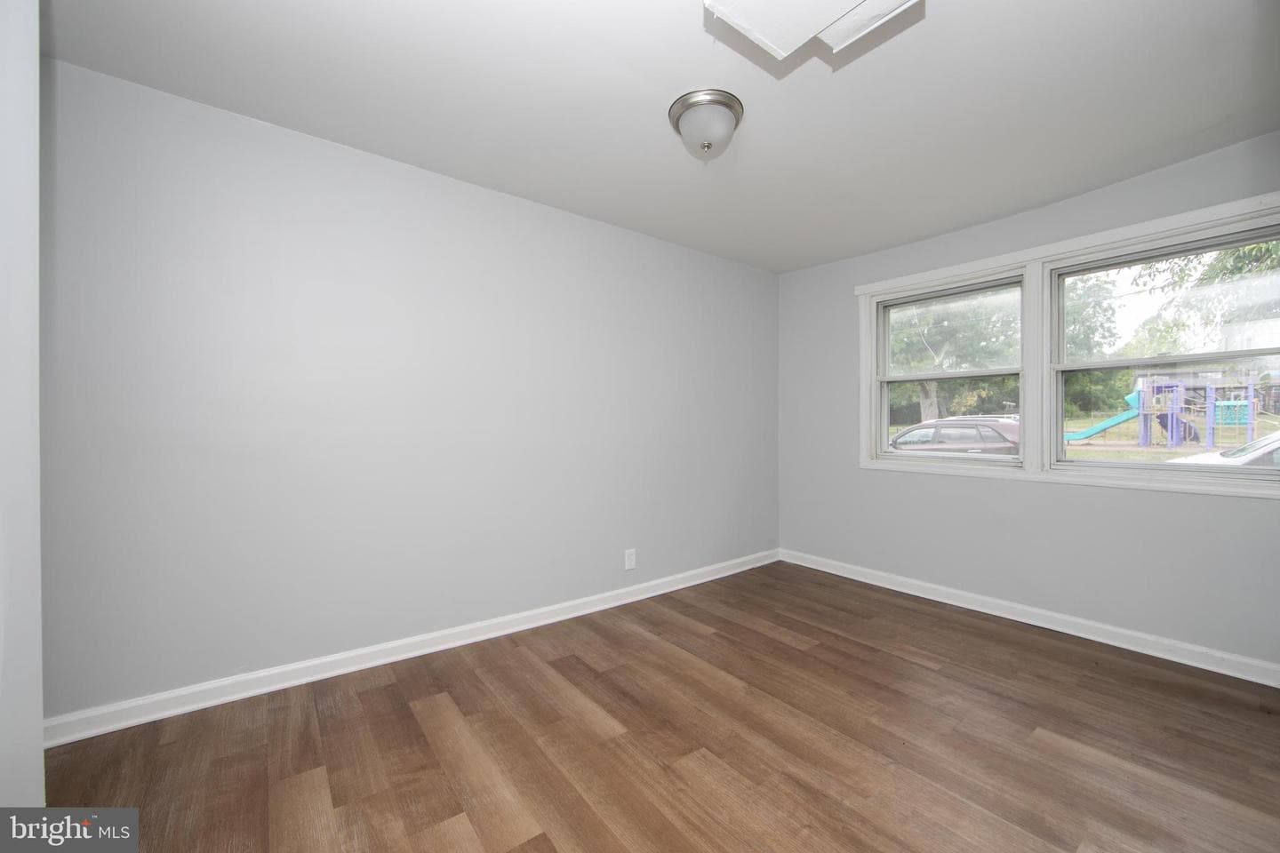 24 Johnson Avenue photo 17