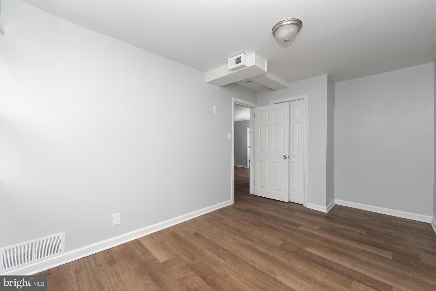24 Johnson Avenue photo 19