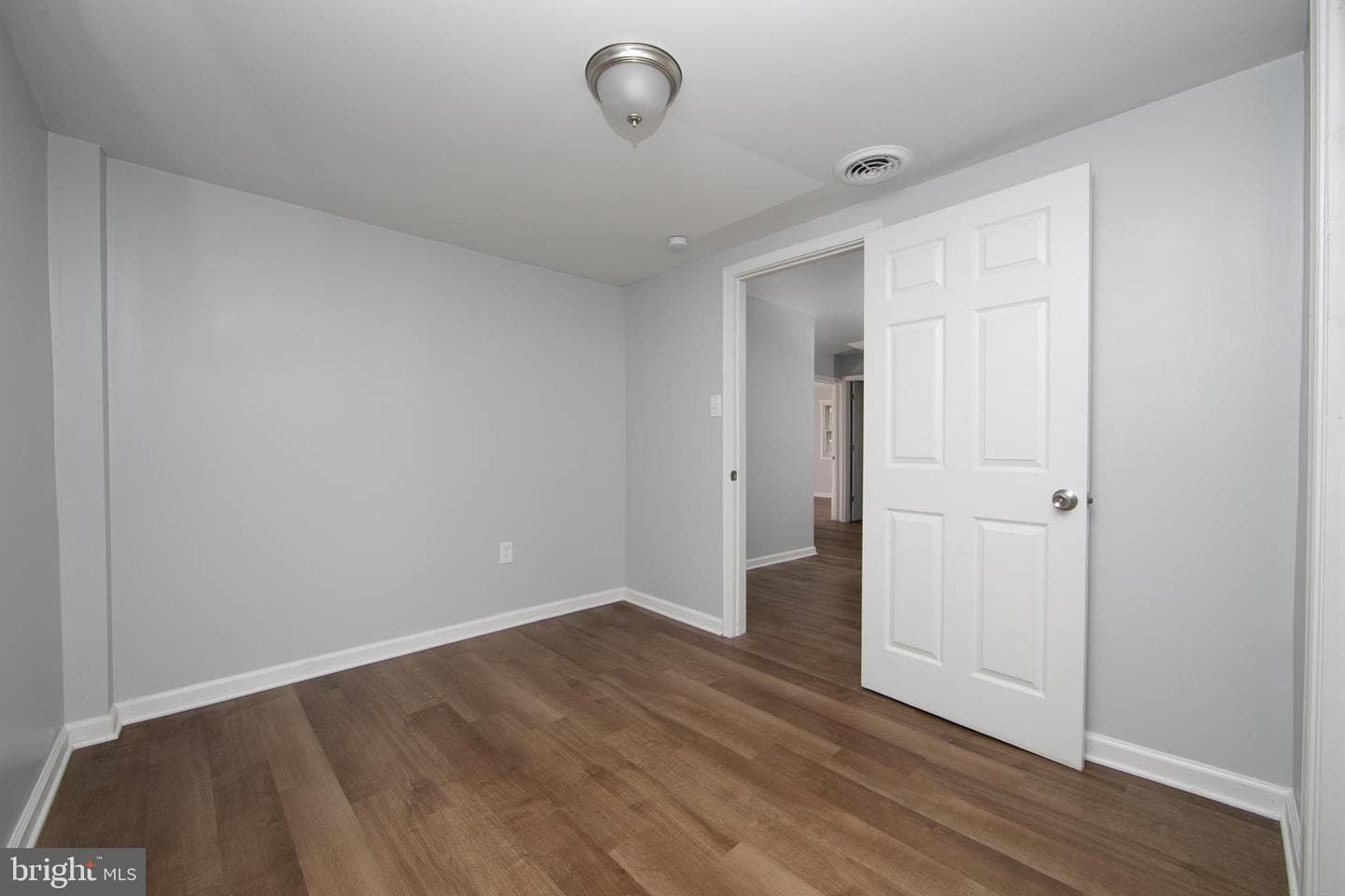24 Johnson Avenue photo 22
