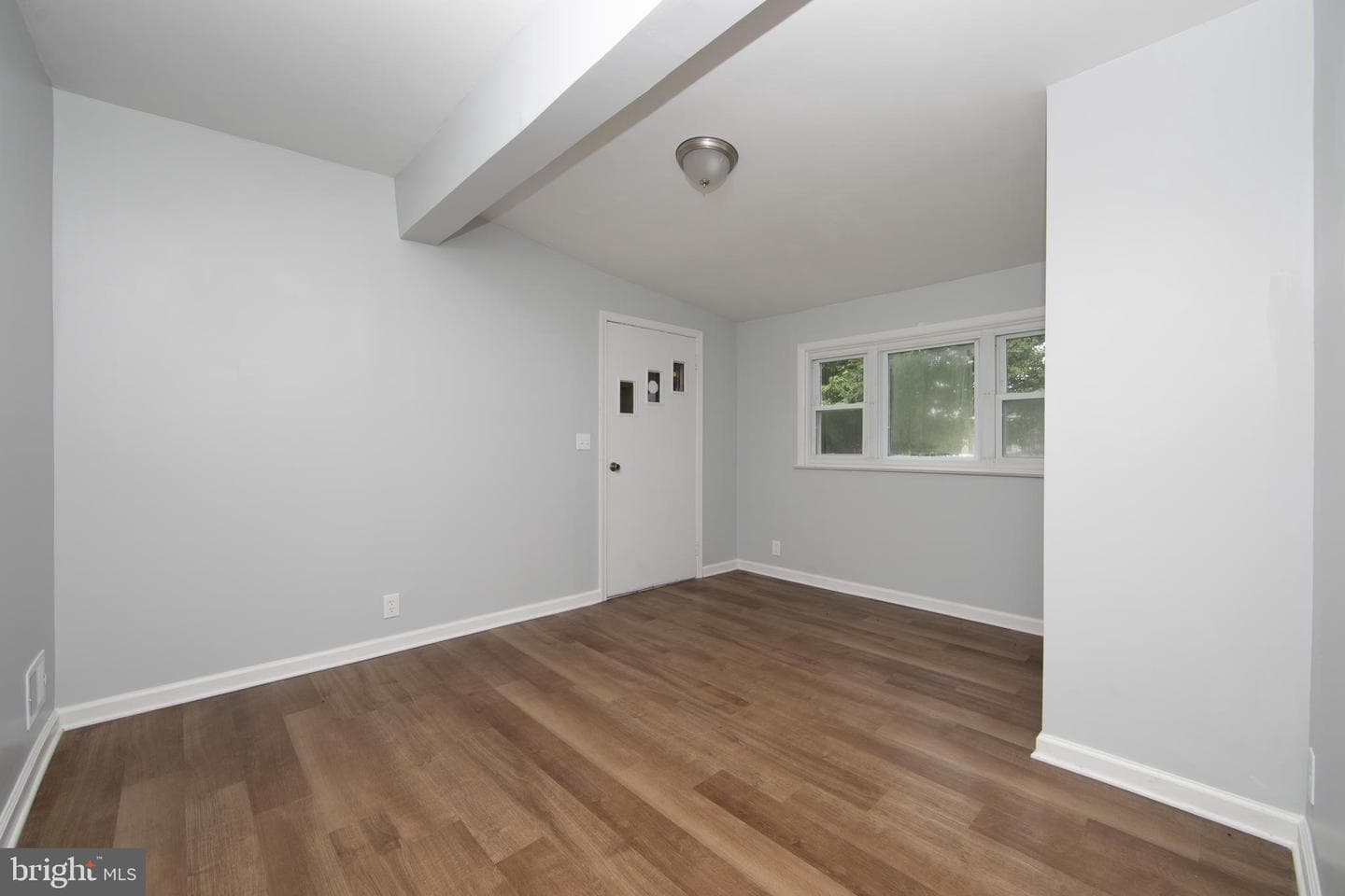 24 Johnson Avenue photo 23