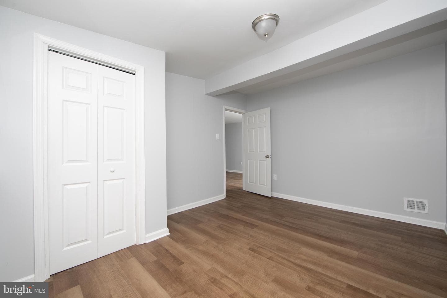 24 Johnson Avenue photo 25