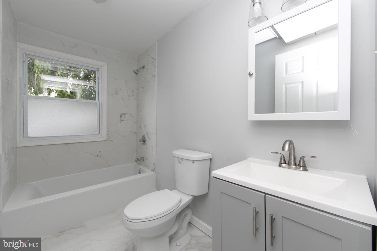 24 Johnson Avenue photo 26