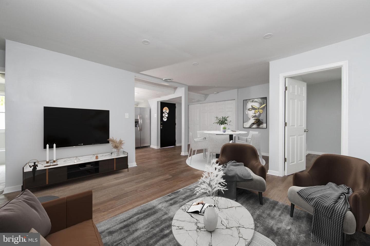 24 Johnson Avenue photo 3