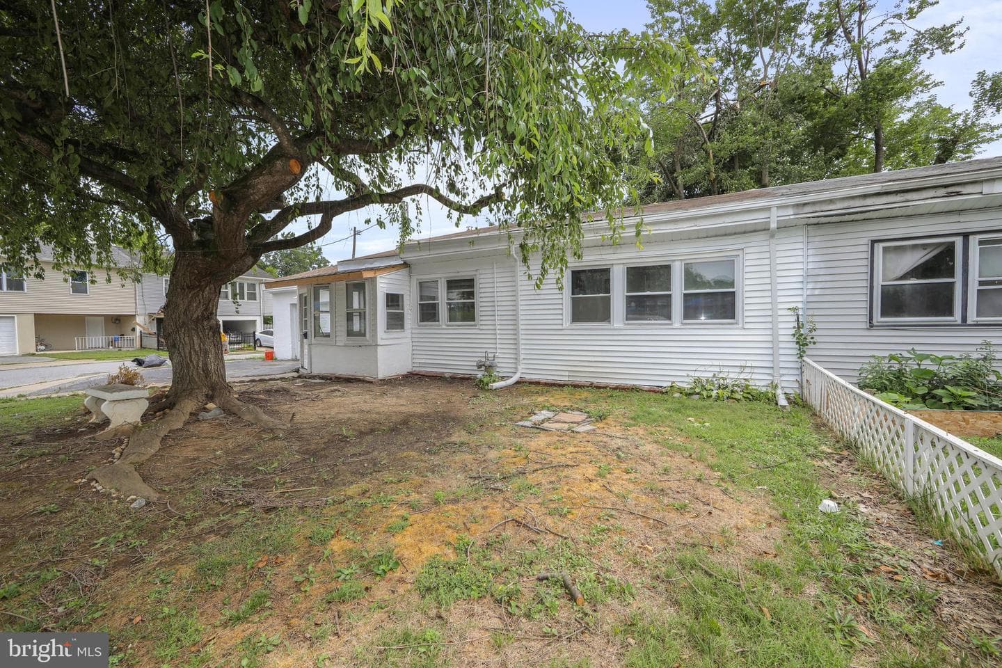 24 Johnson Avenue photo 37