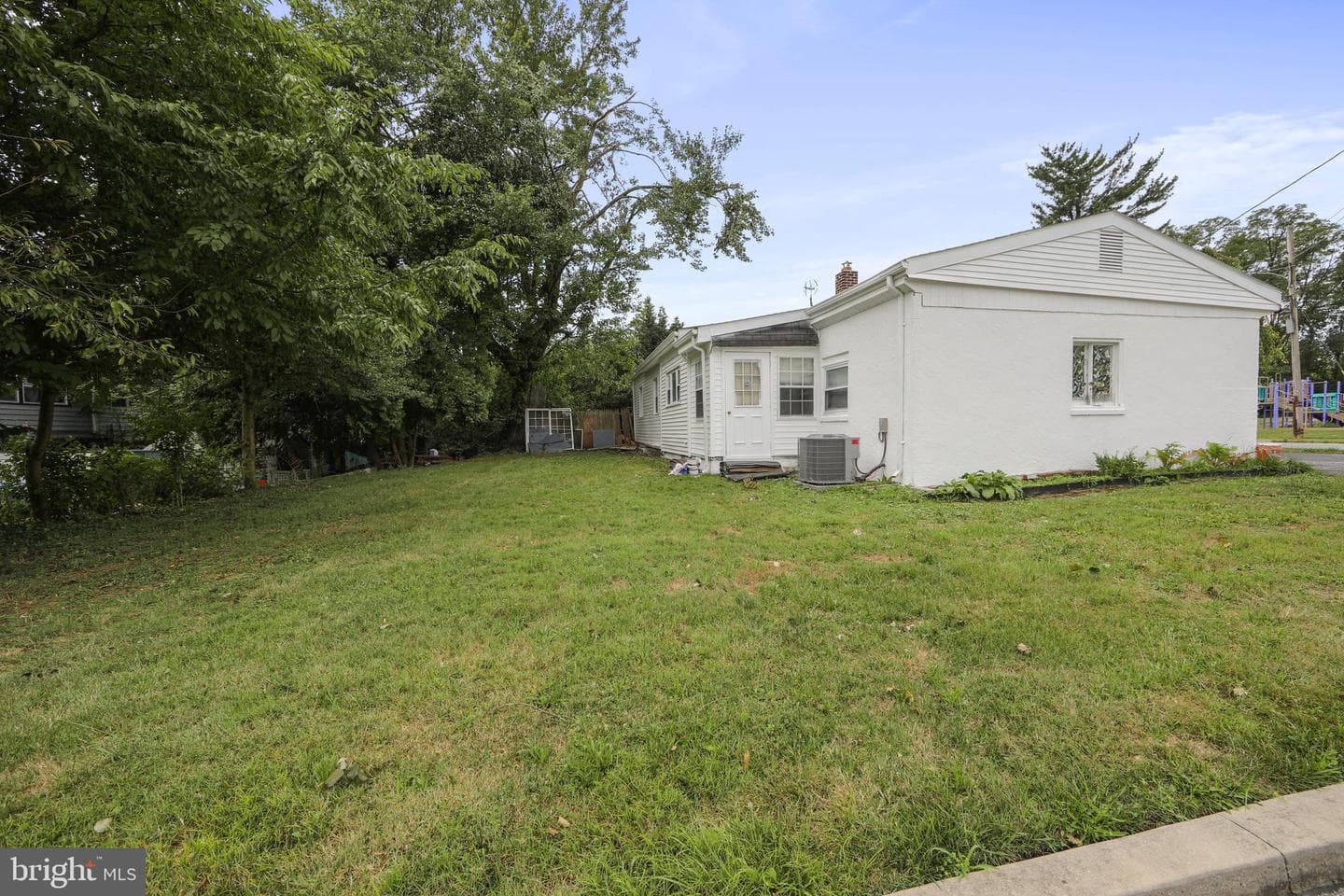 24 Johnson Avenue photo 39