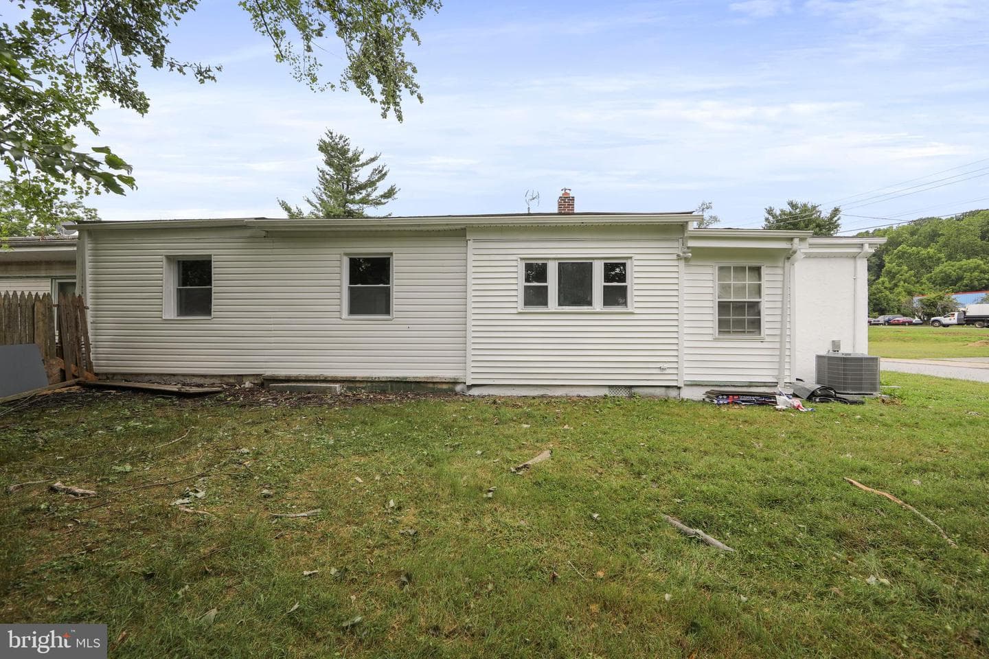 24 Johnson Avenue photo 41