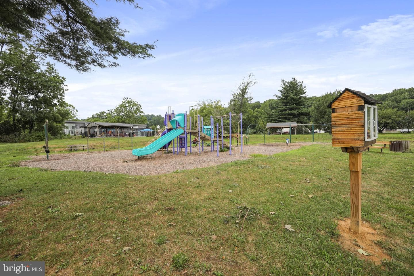 24 Johnson Avenue photo 44