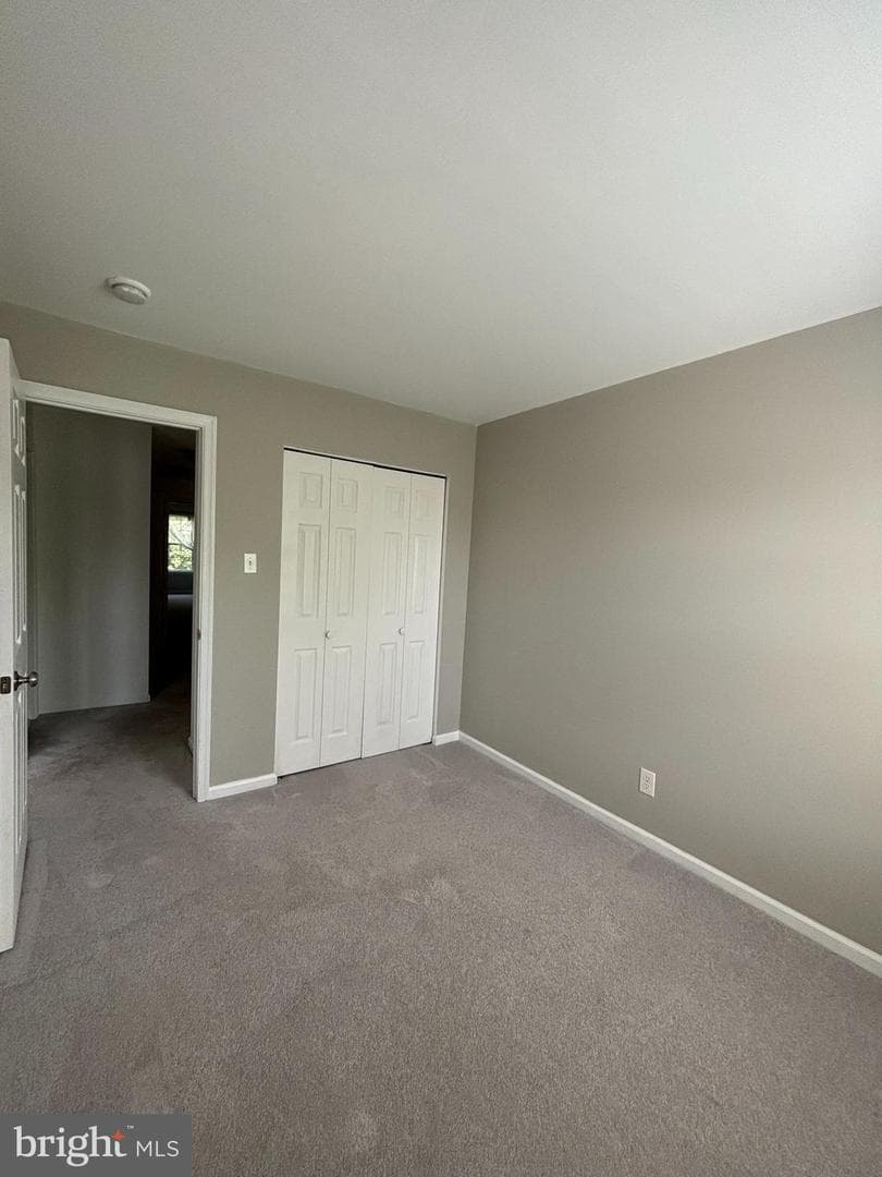 113 Regents Court photo 23
