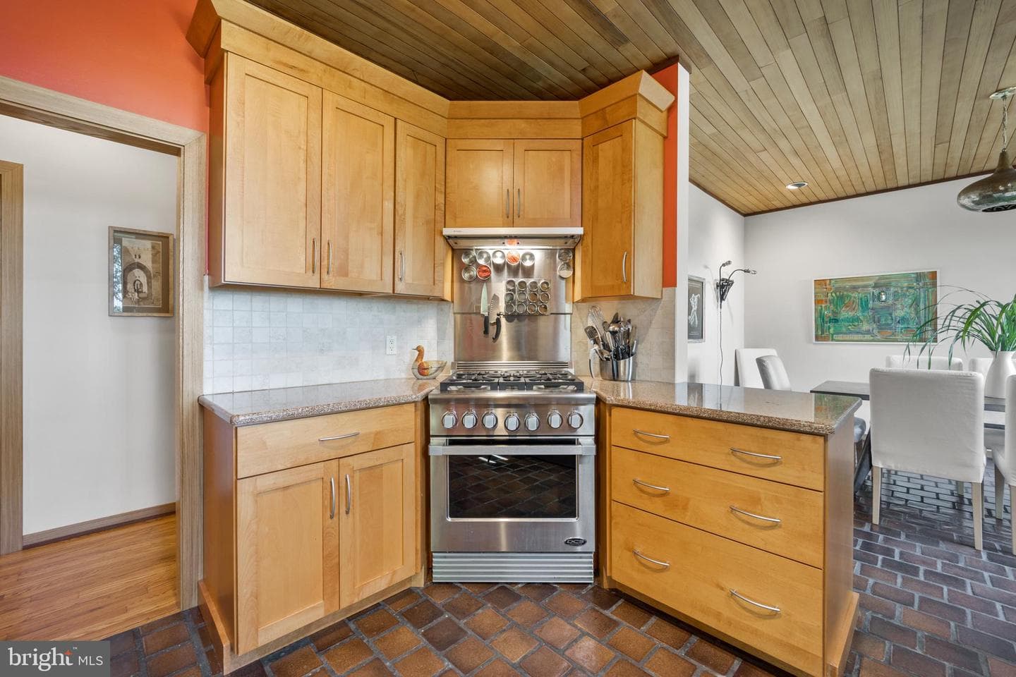 1646 Hilltop Road photo 15