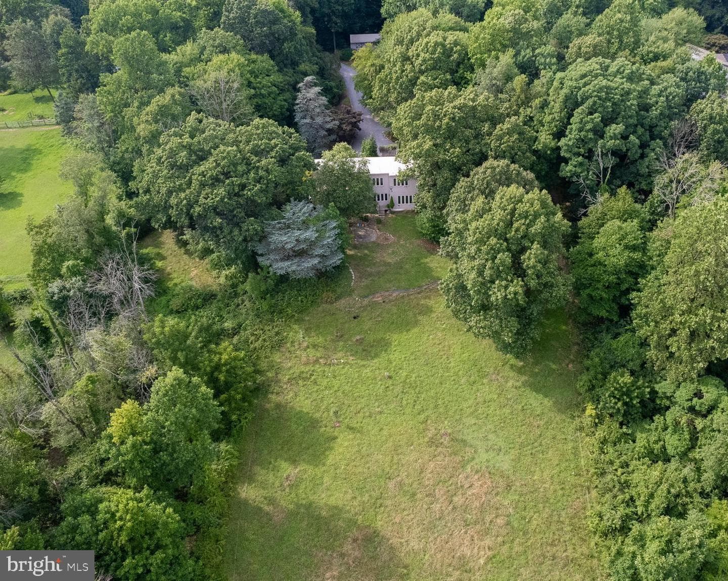 1646 Hilltop Road photo 42