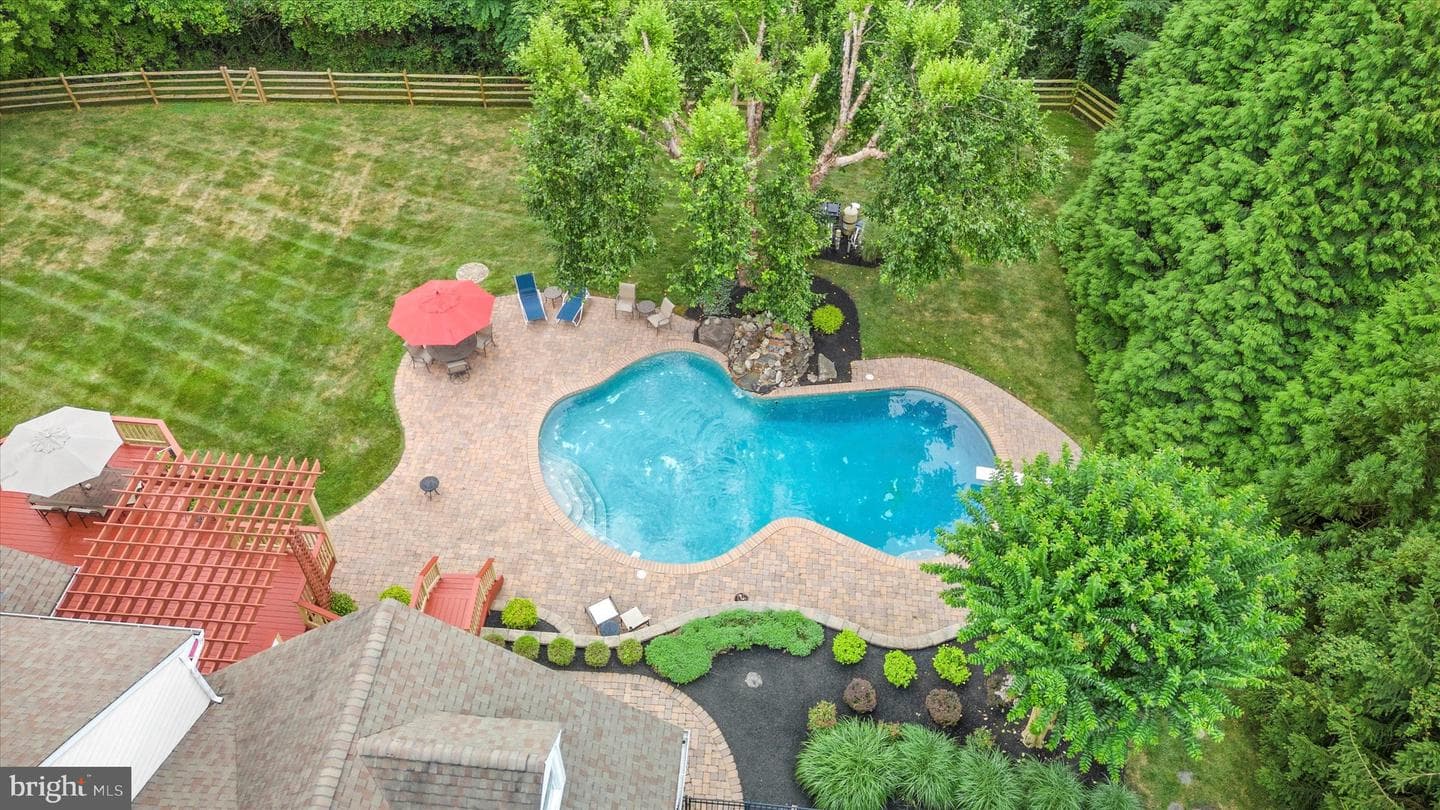 204 Fern Ridge photo 69