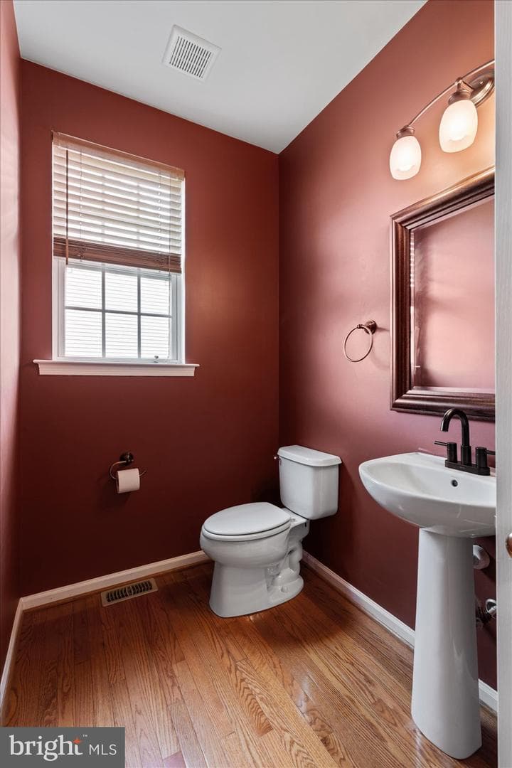 1233 Devonshire Road photo 16