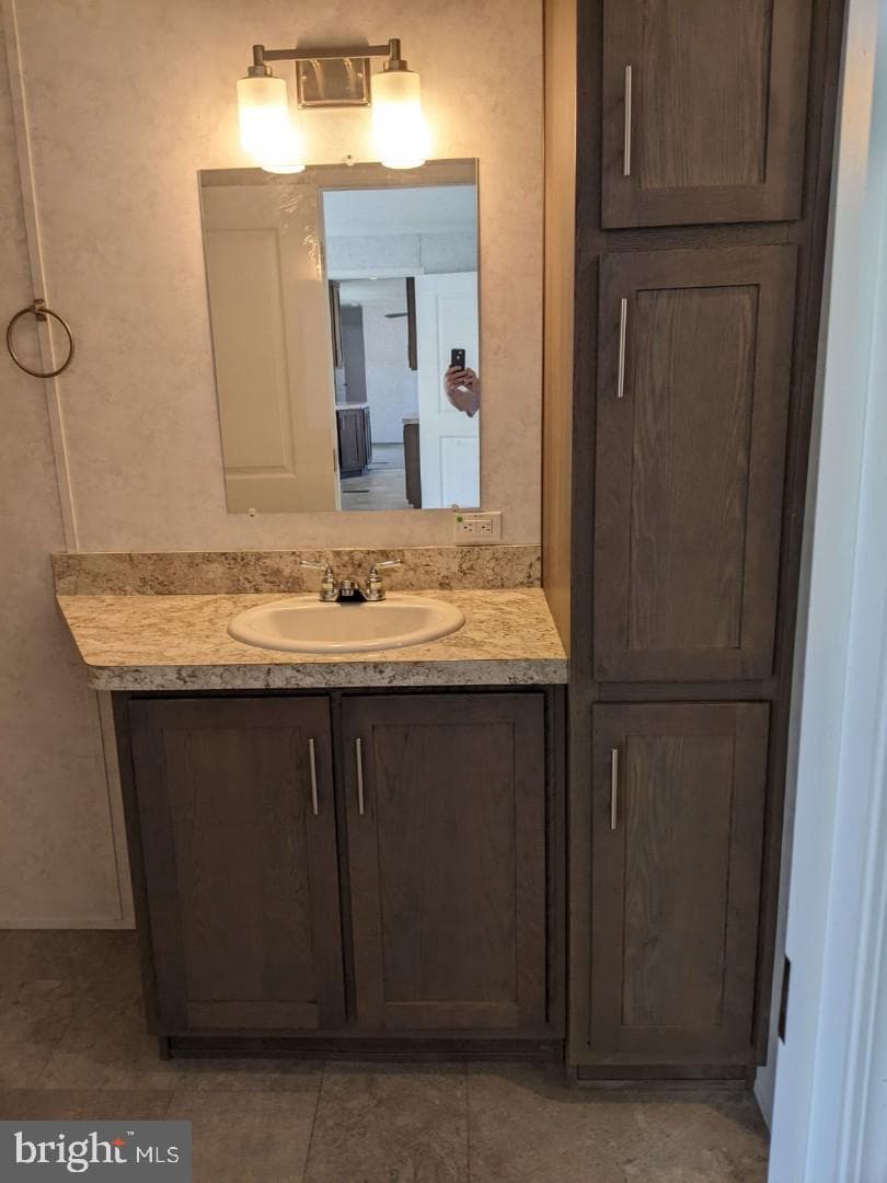 19 Glouster Court photo 12