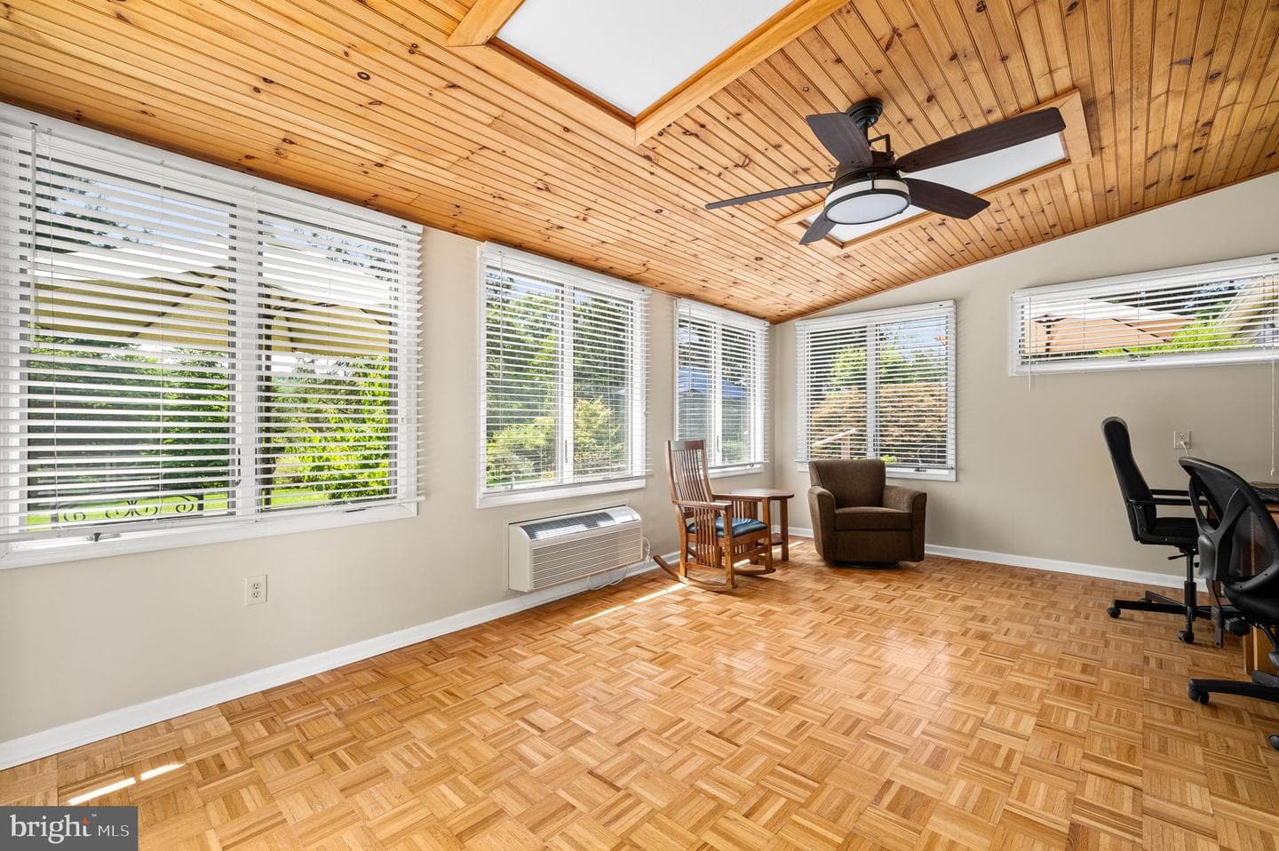 400 Mackenzie Drive photo 18