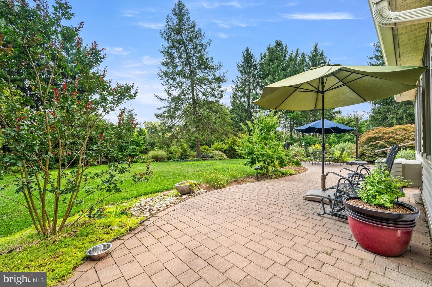 400 Mackenzie Drive photo 36